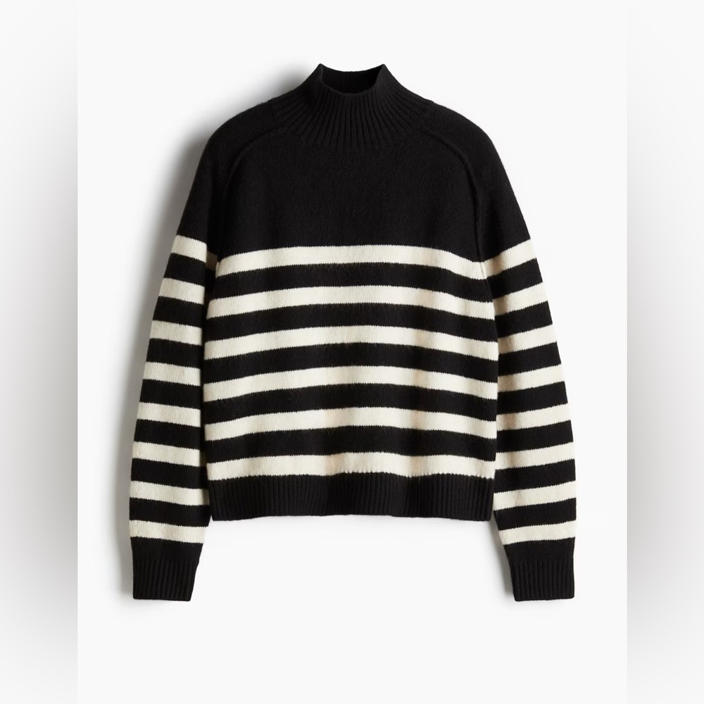 MOCK TURTLENECK SWEATER